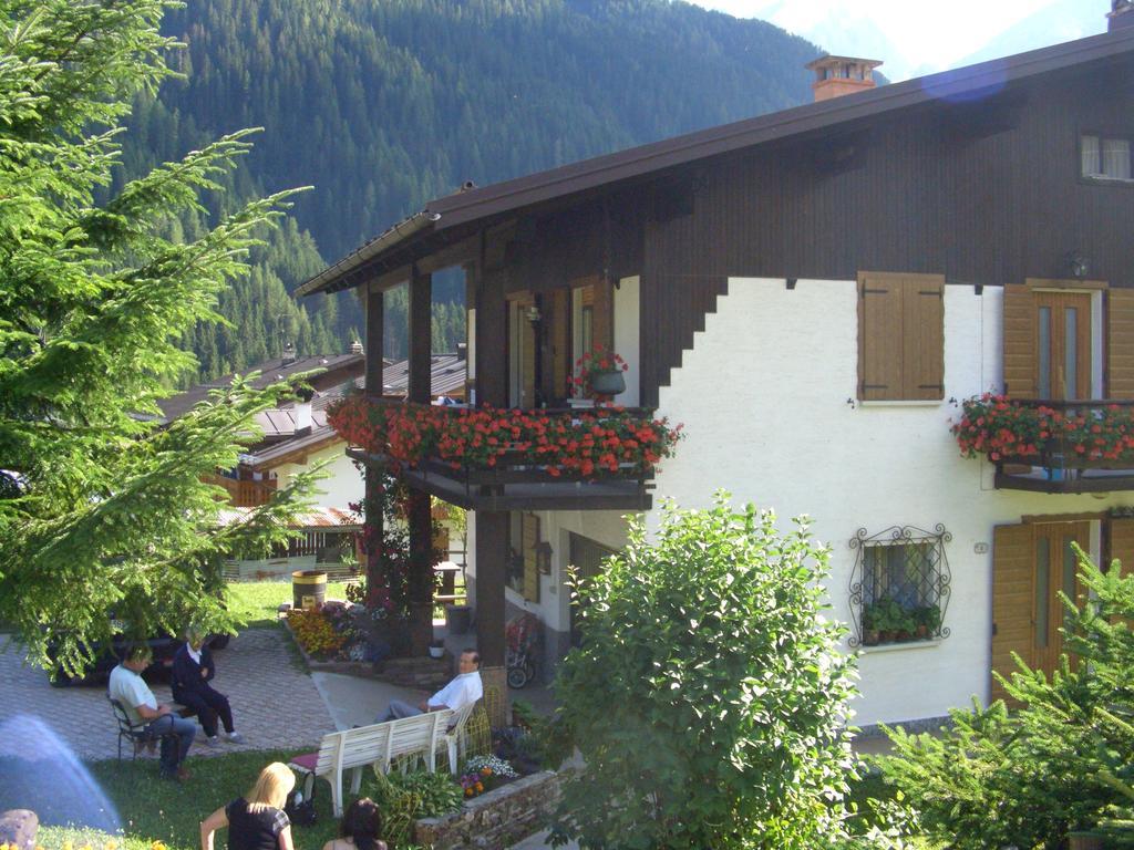 Mountain Chalet Cime D'Auta Dolomiti Lägenhet Falcade Exteriör bild